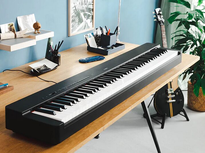 YAMAHA P-225